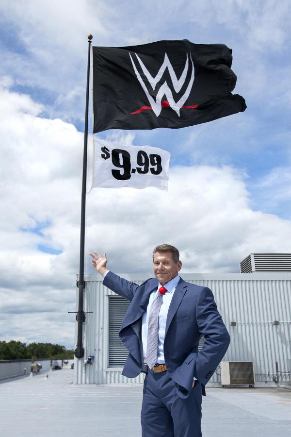 عداوة "غير متوقعة " تظهر فى إتحاد مصارعة WWE