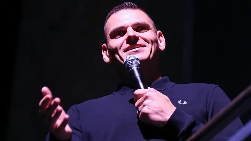 فيديو : WCW يصبح جزءاً من إتحاد WWE