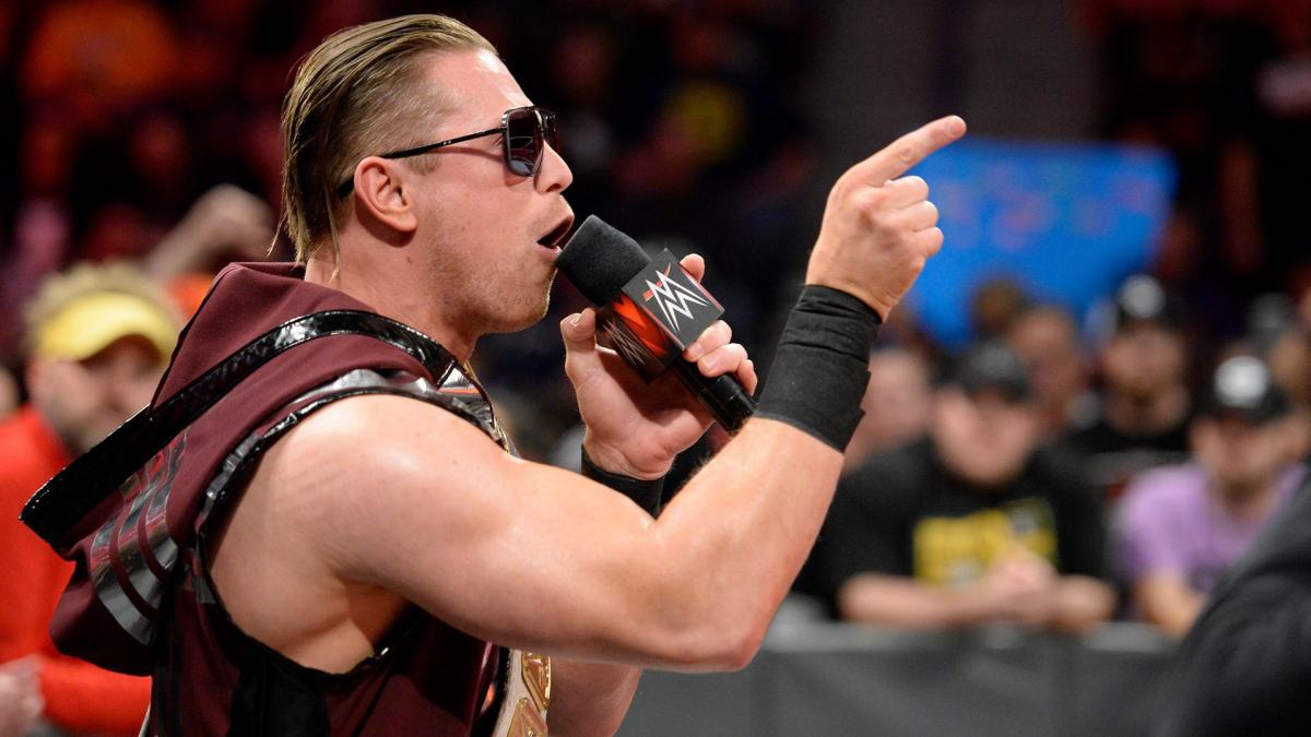 مصارع القارات " ذا ميز " يقوم بما لا يتوقعه أحد