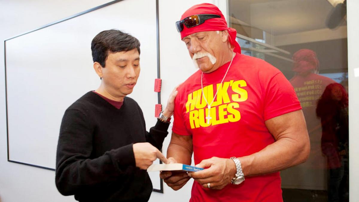 أخيراً : القرار الأخير للمصارع " هولك هوجان " حول عودته للمصارعة