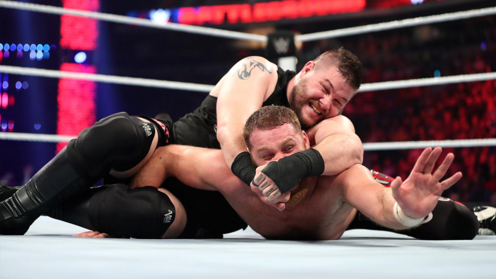 تفاصيل جديدة حول طرد "أوينز" و " زين " من جولة إتحاد WWE الأوروبية