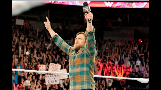 مصارع شاب يتحدى مدير عرض سماك داون " دانيال براين "