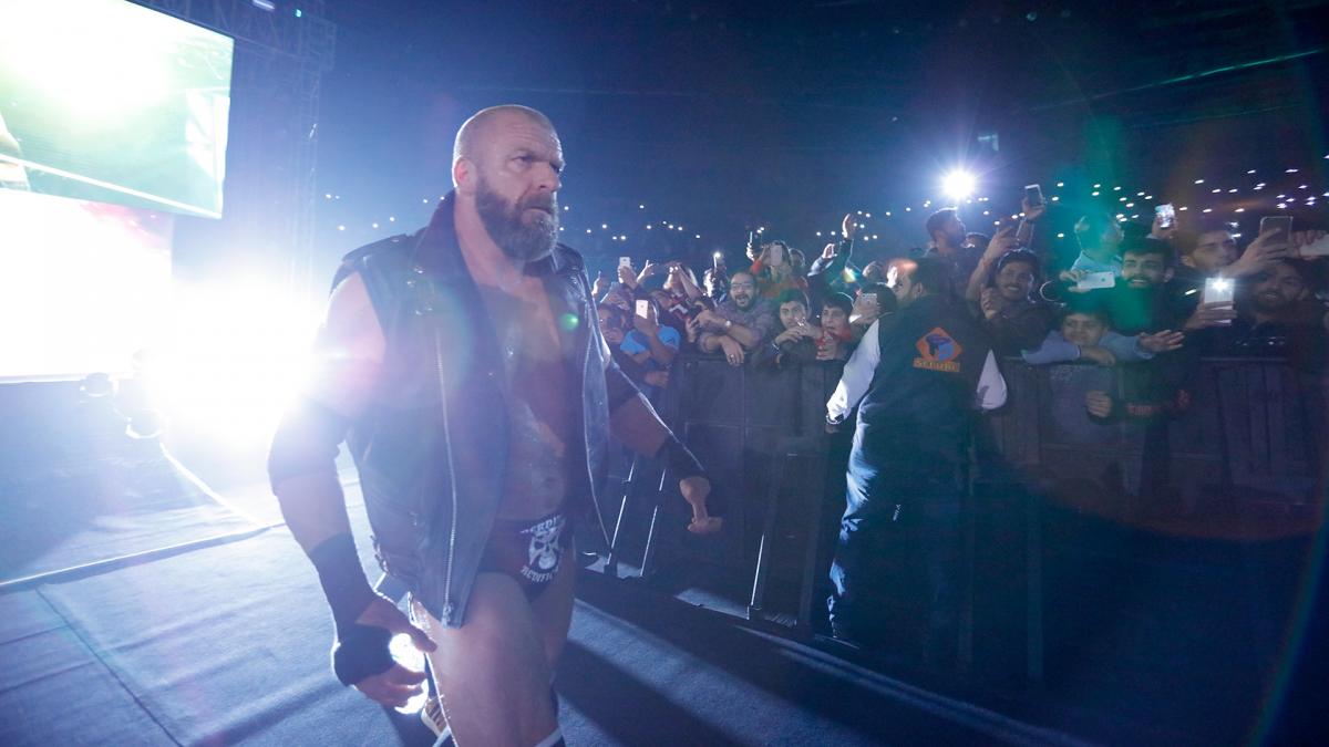 هذا ما قاله المصارع الأسطورى " تريبل إتش " عن جولة الإتحاد فى أبو ظبى