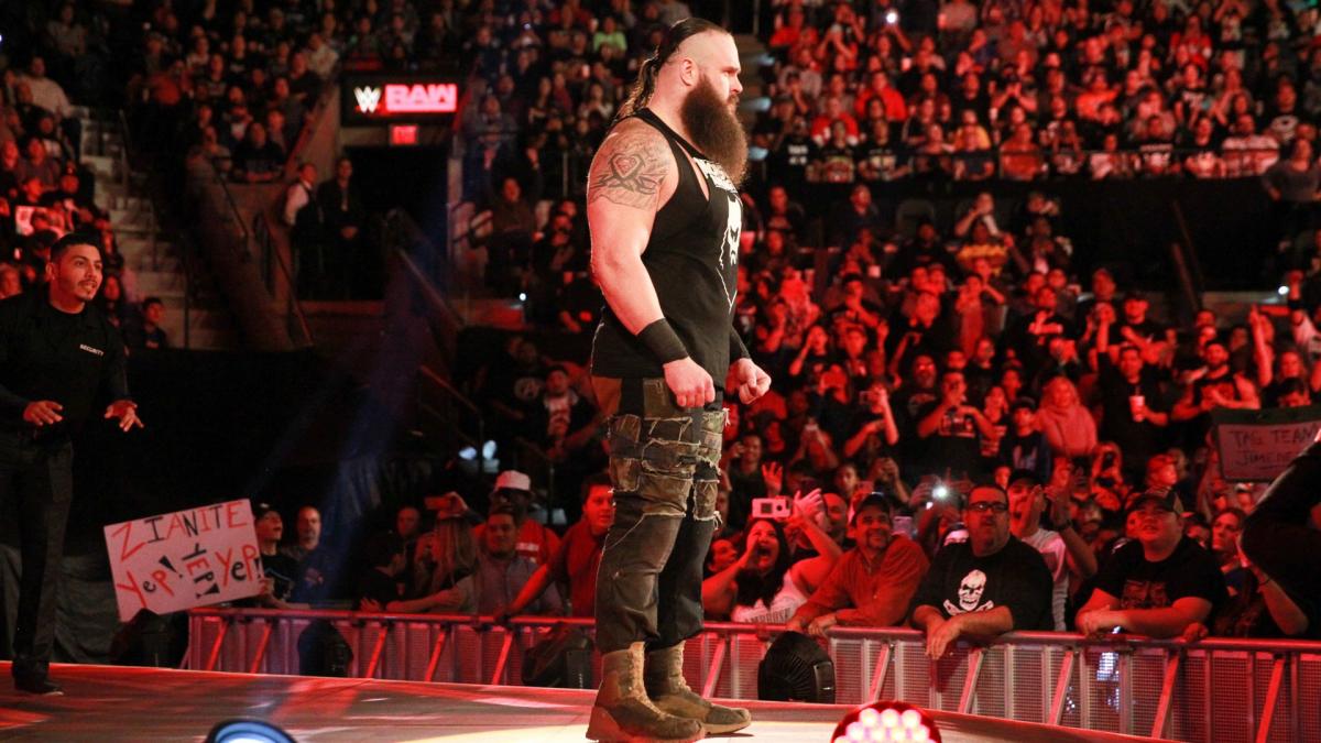 ستيفانى ماكمان تعلن عن عودة المصارع العملاق " برون سترومان "