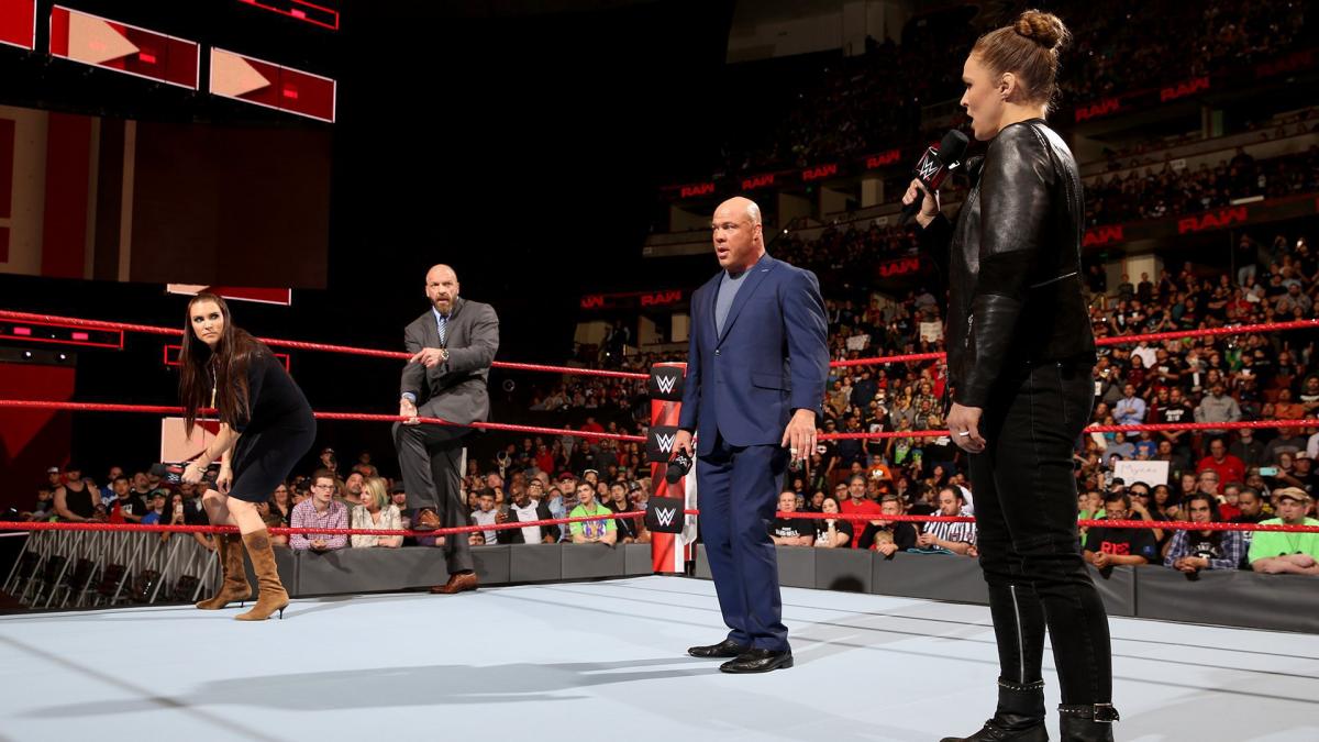 عداوة قوية بين" روندا روزى " و " تريبل إتش " و " ستيفانى ماكمان "