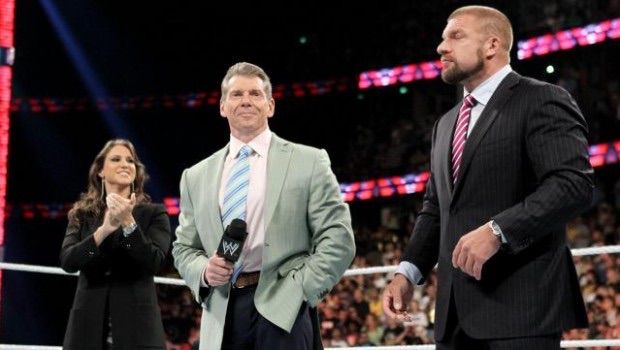 هل سيتسلم " تريبل إتش " إدارة إتحاد WWE من رئيسه " فينس ماكمان "