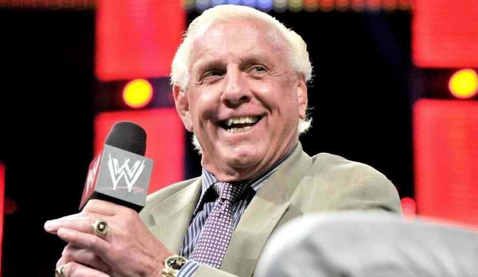 حصرياً : تدهور الحالة الصحية للمصارع الأسطورى " ريك فلير "