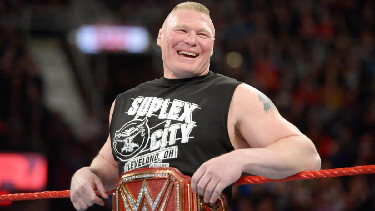 رسمياً : بروك ليسنر يجدد عقده مع إتحاد WWE ويواجه المصارع الفتى " رومان رينز " مرة أخرى