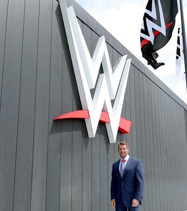 هل إتحاد WWE يسعى جاهداً لإعادة مصارع قوى إليها مرة أخرى؟