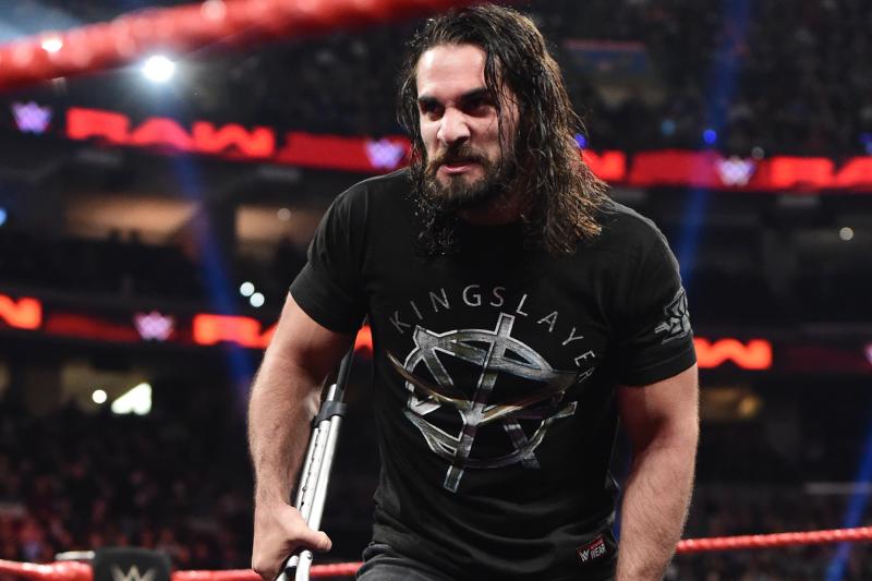 المصارع الجلاد " سيث رولينز " يهين المصارع الظاهرة " أندرتيكر "