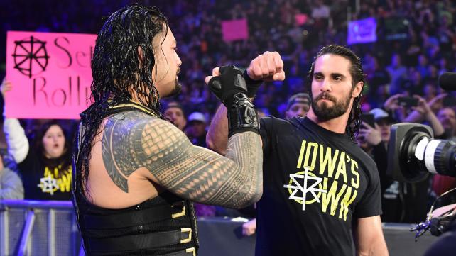 جماهير إتحاد WWE للمصارعة تجبر " سيث رولينز " ليصبح شريك " رومان رينز "