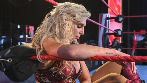 شارلوت فلير تخضع لعملية جراحية عاجلة