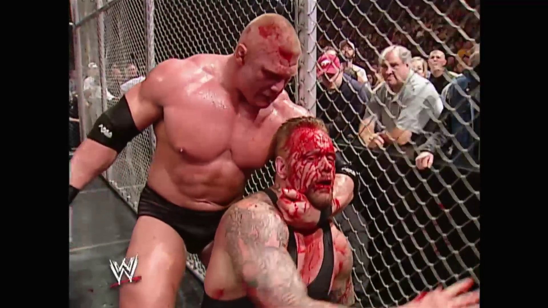 شاهد الان اقوى اللحظات بين الاسطورة اندرتيكر والوحش بروك ليسنر