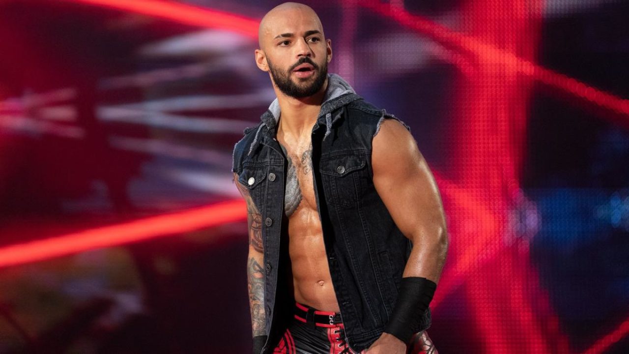 نتائج عرض WWE لايف الاخير قبل عرض بايباك 2020