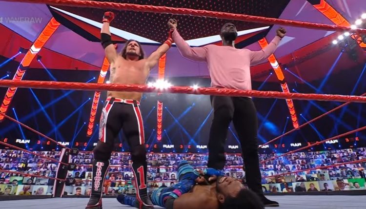 الاعلان عن مواجهة كبرى فى الرو الليلة قبل راسلمينيا 37