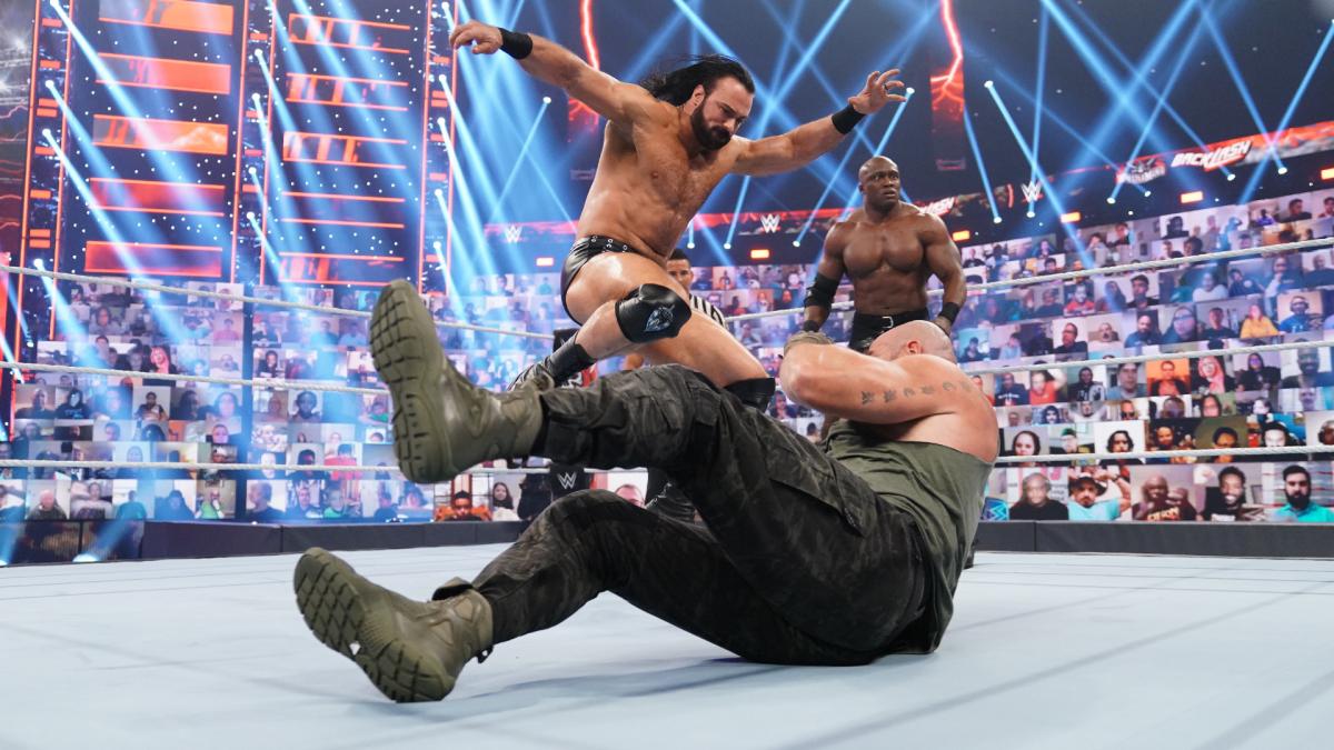 إصابة محتملة للعنيف برون سترومان فى راسلمينيا باكلاش 2021