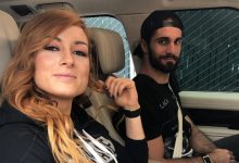 تهنيئات خاصة من اتحاد WWE لبيكى لينش وسيث رولينز