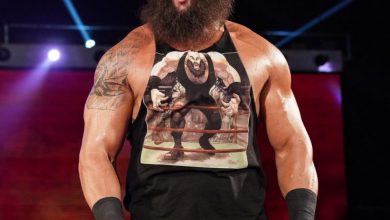 برون سترومان يشارك التمارين الرياضية مع احد نجوم WWE