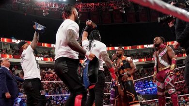 فينس مكمان يستغل وجود رومان رينز فى عرض الرو الاخير