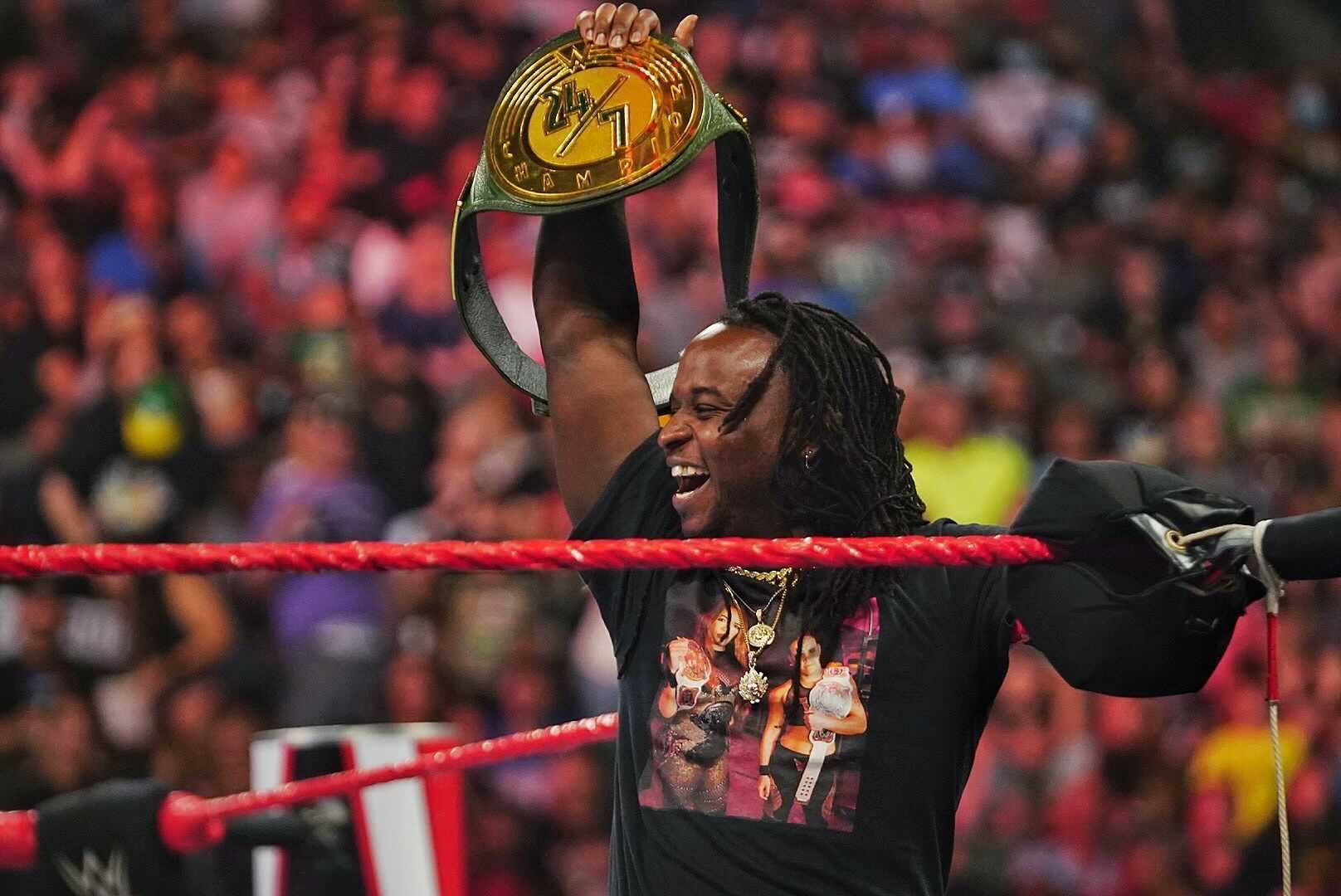 نتائج عرض WWE مين ايفنيت الاخير 4-12-2021 كامل