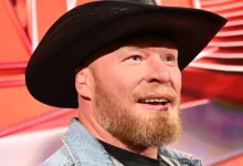 ما هو سبب مشاركة بروك ليسنر فى عرض الرو الليلة ؟