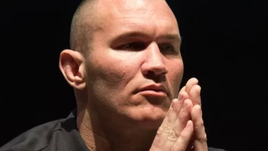 شاهد تعليق راندى اورتن لرومان رينز عن ذكرى وفاة اوماجا