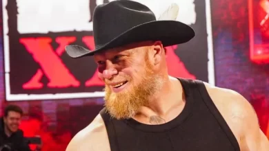 ما هو وضع بروك ليسنر فى عرض اليمينشن تشامبر غرفة الإقصاء 2023 ؟