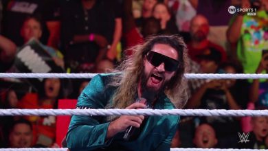 سيث رولينز يغير حزام البطولة بسبب وفاة براى وايت