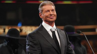 كيف كان رد فعل نجوم WWE لإعتزال فينس مكمان عام 2022 ؟