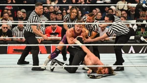 الكشف عن وضع عقد أهم نجوم WWE قبل مواجهته فى كلاش آت ذا كاسل 2024