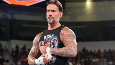 ما هى حالة عقد النجم سى إم بانك حاليا مع WWE ؟