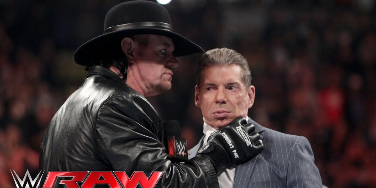 حوار نارى بين أندرتيكر ودونالد ترامب عن تأثير فينس مكمان على WWE