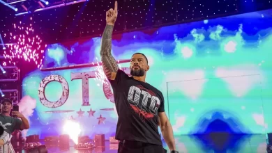 مقابلة عنيفة بين رومان رينز وسولو سبكوا فى سماك داون الأخير