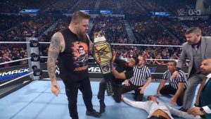 شاهد فيديو للهجوم العنيف من كيفين أوينز على كودى رودس بعرض سماك داون الأخير