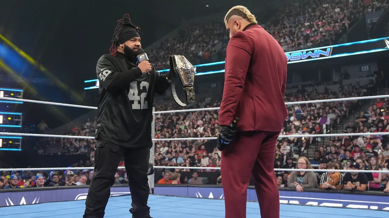 عائلة ذا بلودلاين تنقلب على بعضها ومواجهة نارية بينهم فى عرض نايت أوف تشامبيونز 2025