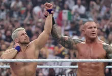 كاريون كروس يكشف لم أكن مرشحًا لمواجهة أورتن فى راسلمينيا 41 وجو هندري الاختيار الصائب