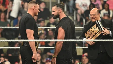 بمظهر أسود وهيبة لا تقاوم سيث رولينز يربك غونتر ويخطف الأضواء