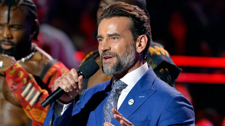 سى إم بانك يكشف تفاصيل جزء من حياته بين المصارعة والتمثيل