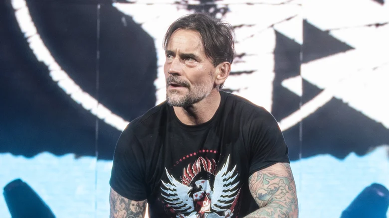 سي إم بانك يقترب من الثأر بعد خيانة بول هيمان في راسلمينيا 41