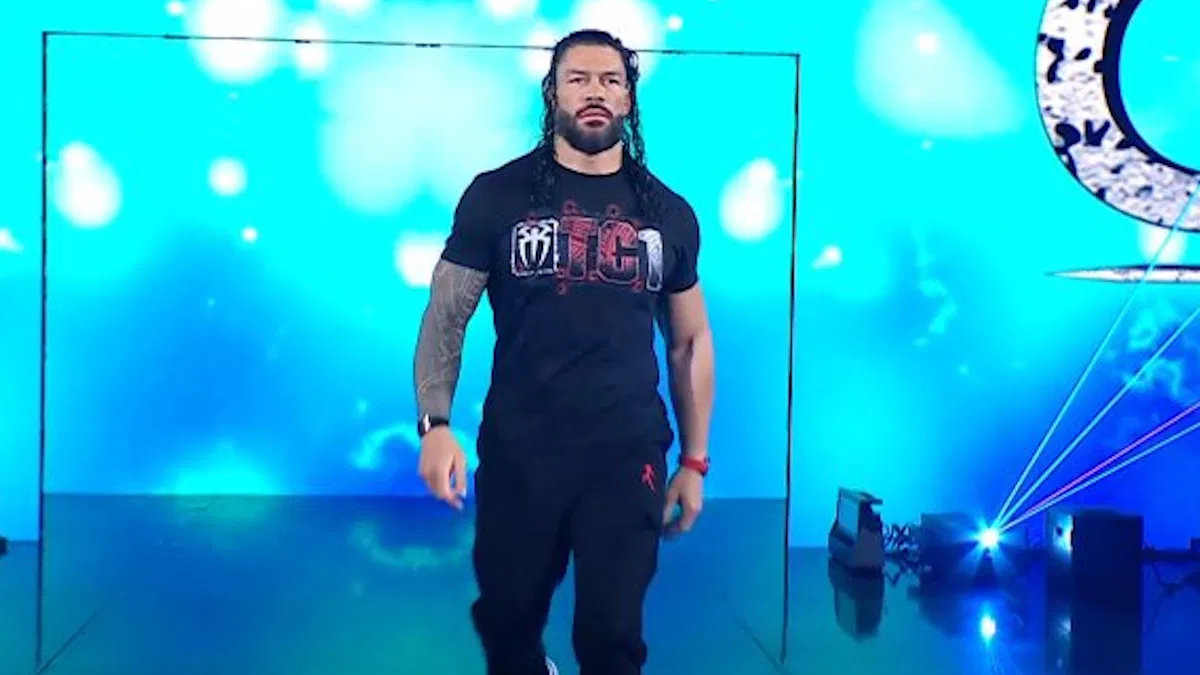 عودة مفاجأة للجميع فى عرض الرو الأخير للزعيم القبلى رومان رينز