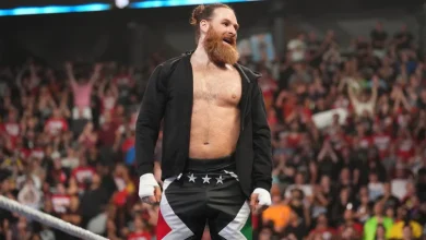 سامي زين يظهر في مباراة بالدوري الإنجليزي برفقة نجم إي إي دبليو باك