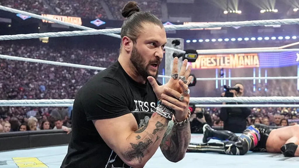 كاريون كروس يكشف عن غضبه الشديد بعد راسلمينيا 41