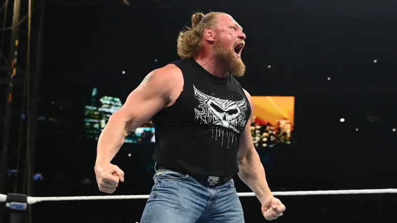 بروك ليسنر يعود إلى اتحاد المصارعة بعقد خاص بعد أزمة قضائية