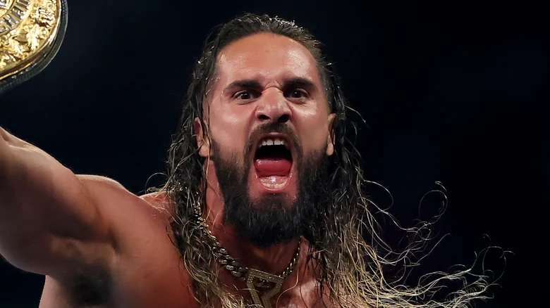 سيث رولينز يثير القلق بعد ظهوره مصابًا عقب كراون جول 2025