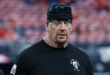 بعد سنوات من الصمت أندرتيكر يفتح أبواب عالمه السري عبر قناة حصرية