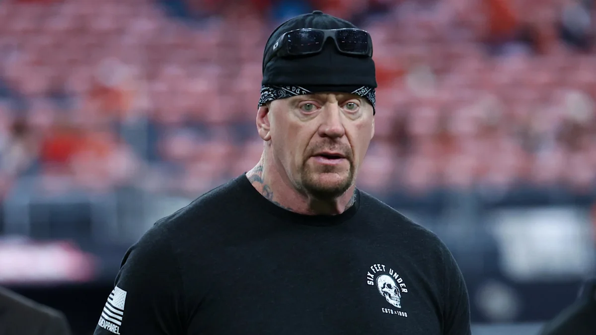 بعد سنوات من الصمت أندرتيكر يفتح أبواب عالمه السري عبر قناة حصرية