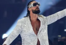 رغم إصابته النجم سيث رولينز يظهر في بث احتفالي ضخم