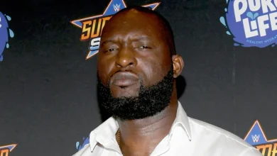 عودة نارية تلوح في الأفق أوموس يلمح لتكوين تحالف صادم عند عودته