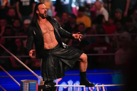 درو ماكنتاير يكشف عن شخصية غريبة كادت تغير مسيرته تماما