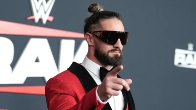 سيث رولينز يتأمل مسيرته داخل الحلبة ويؤكد الاعتزال ما زال بعيدًا